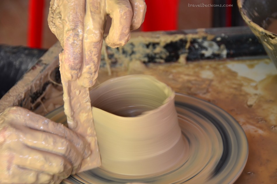 travelbeckons_pottery