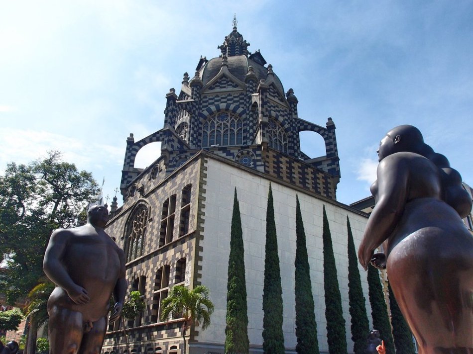 travelbeckons_boteroplaza